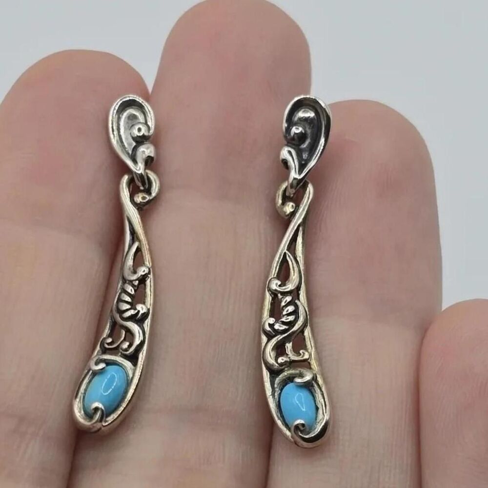 Luxe-jewelry-designs Women's Silver and Blue Jewellery